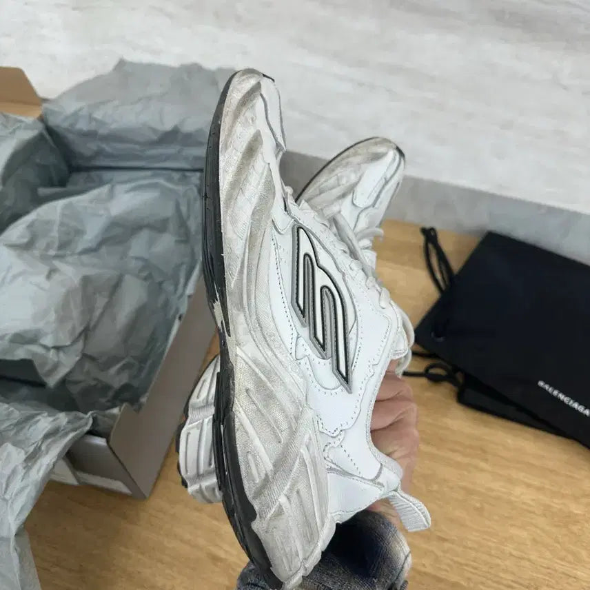 [BUNJANG] Balenciaga Monday Sneakers White Size 41 / 발렌시아가 먼데이 화이트 41