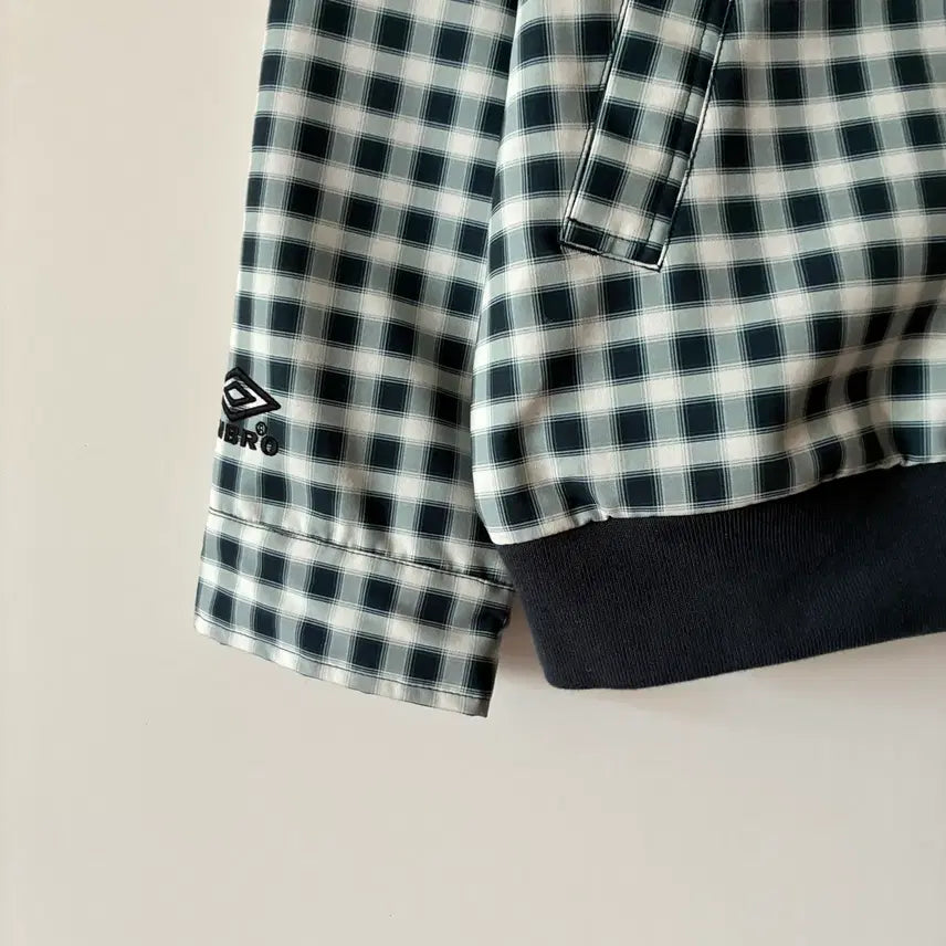 [SOLD OUT] 엄브로 바람막이