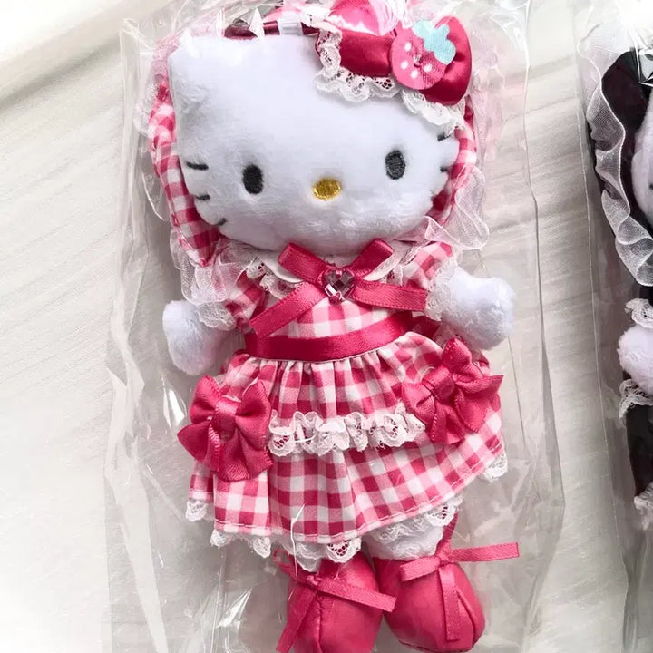 [BUNJANG] Sanrio Hello Kitty Long-Legged Lolita Mascot Doll Keychain / 산리오 헬로키티 롱다리키티 로리타 마스코트 인형 키링