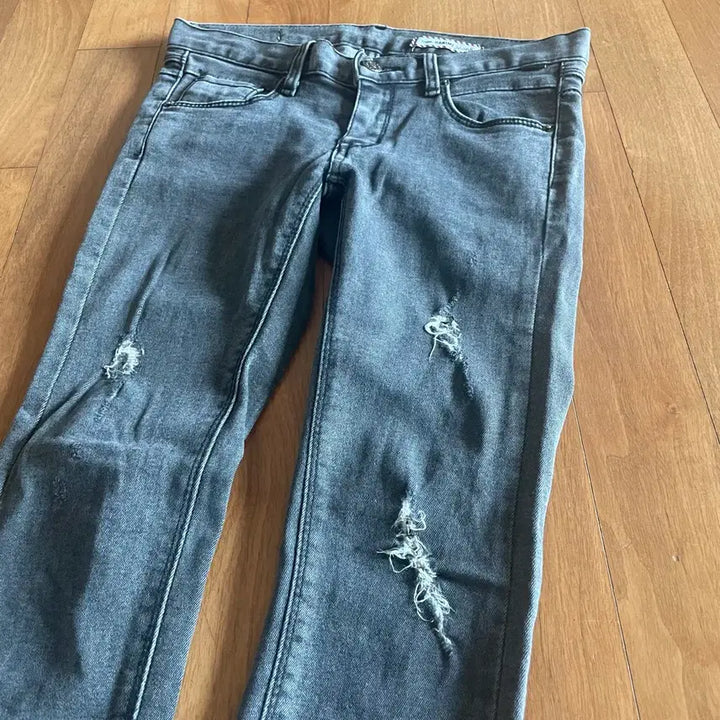 [BUNJANG] Darimi Jeans Damaged Washing Skinny Jeans / 다리미 진스 데미지 워싱 스키니진