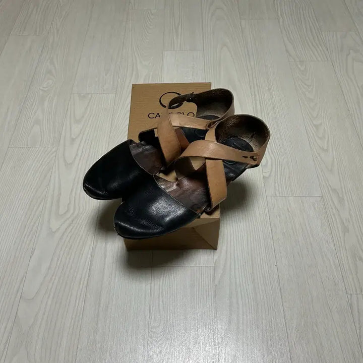 [SOLD OUT] [42] caboclo 카보클로 cuki (black&amp;natural)