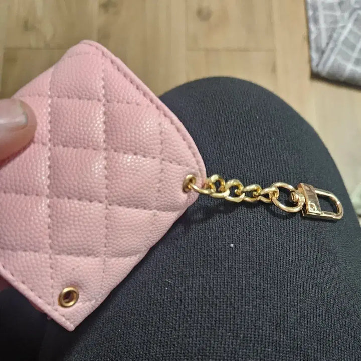 [BUNJANG] Chanel Quilted Logo Bag Charm Keychain / 백참 키링  새제품