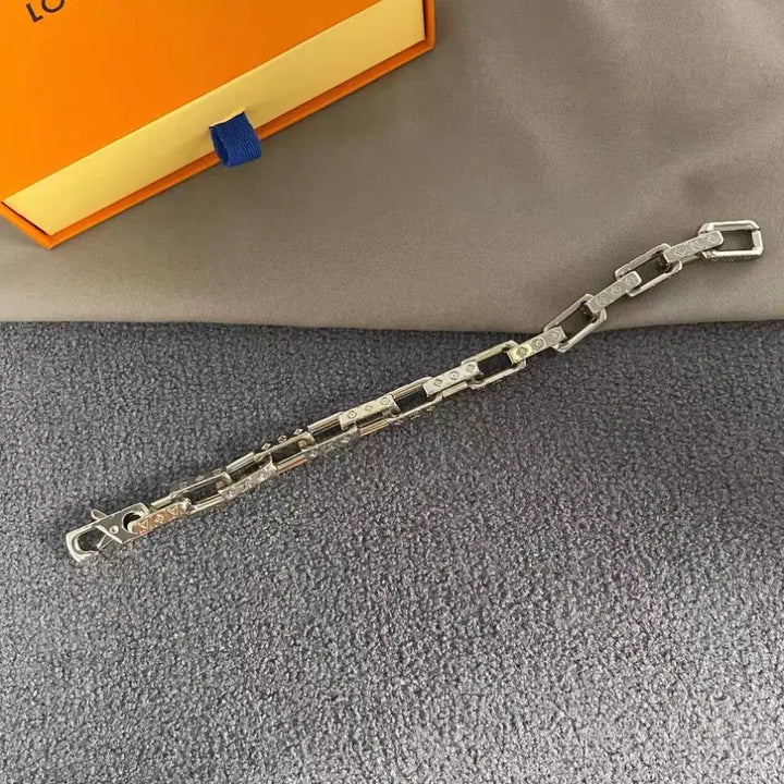 [BUNJANG] Louis Vuitton Monogram Chain Bracelet Silver / 루이비통 모노그램 체인 팔찌 실버