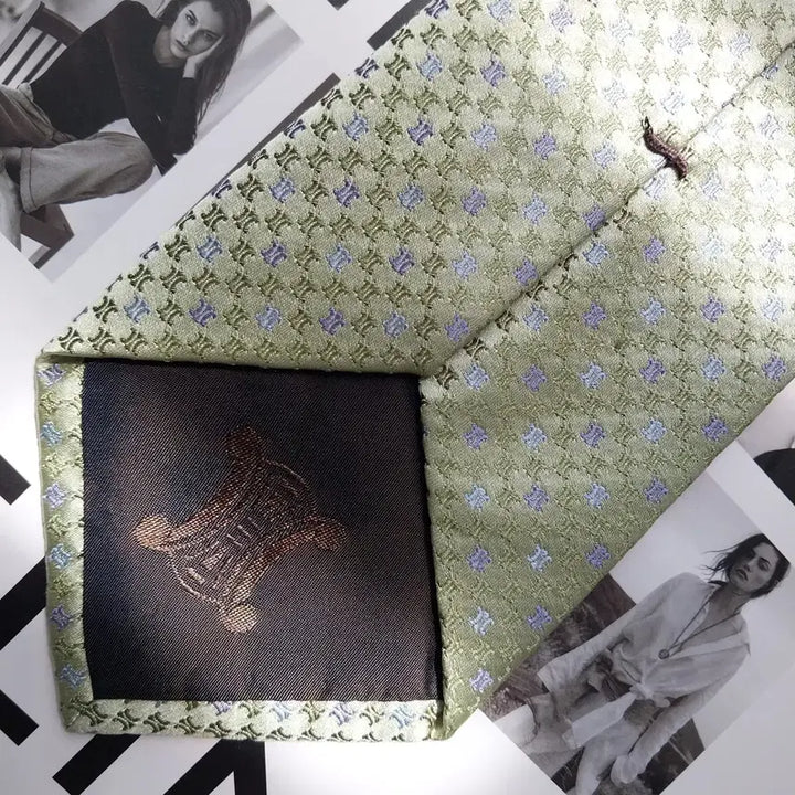 [BUNJANG] Celine Triomphe Jacquard Silk Tie / 셀린느 실크 민트 트리오페 자수 넥타이 9.1cm A+등급 K2556