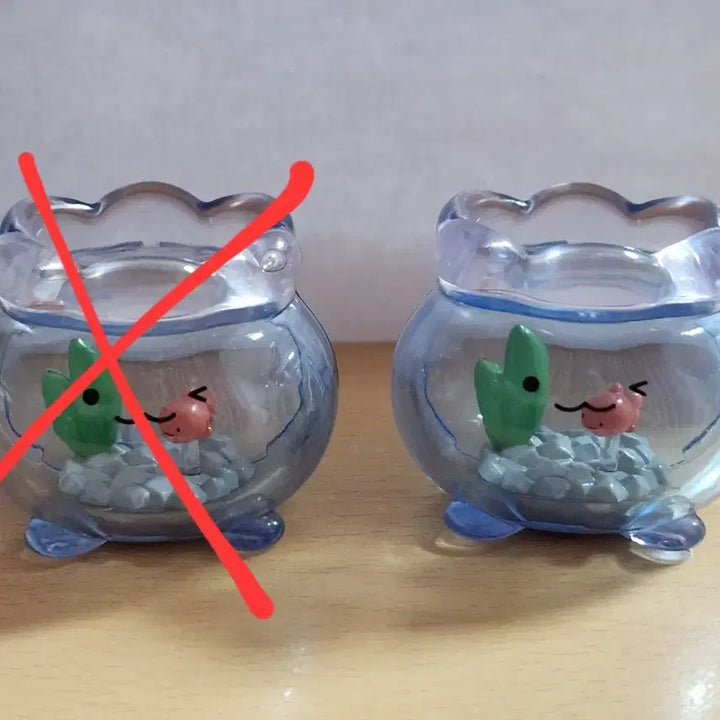 [BUNJANG] Warurugi Goldfish Fish Tank Gacha Wink Version / 와루루기 금붕어 어항 가챠 윙크 버전