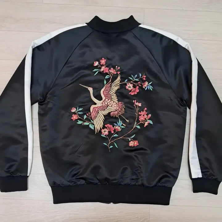[BUNJANG] Forever 21 Black Embroidered Bomber Jacket L / 포에버21 블랙 자수 봄버 자켓 L