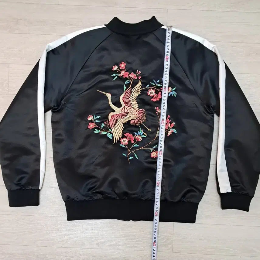 [BUNJANG] Forever 21 Black Embroidered Bomber Jacket L / 포에버21 블랙 자수 봄버 자켓 L