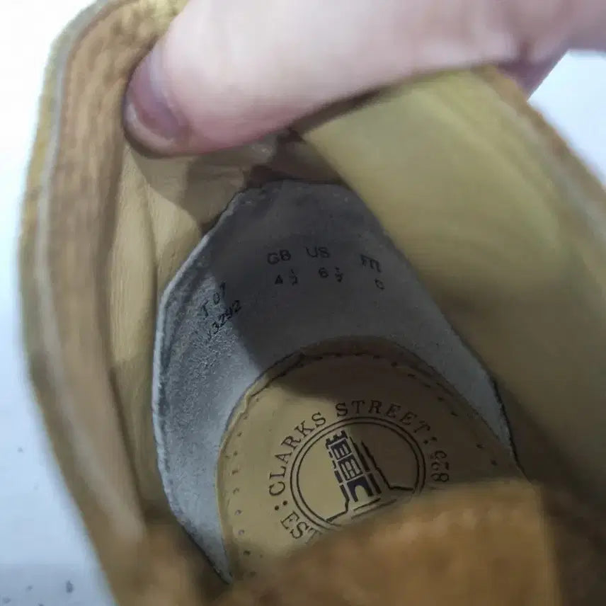 [BUNJANG] Hyojabin Vintage Clarks Desert Boots / 효자빈티지 6.5 클락스 데저트 부츠