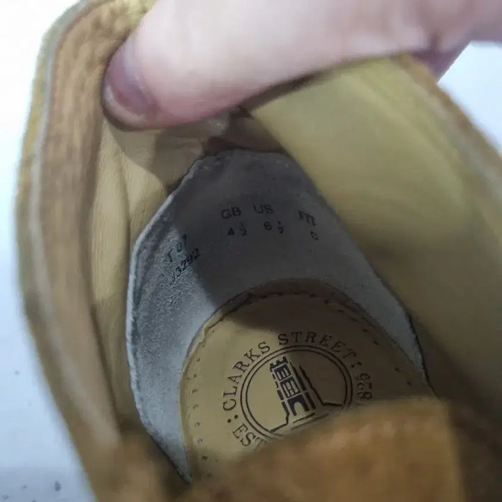 [BUNJANG] Hyojabin Vintage Clarks Desert Boots / 효자빈티지 6.5 클락스 데저트 부츠