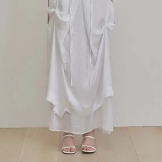 [SOLD OUT] 아델리오 메이드 실크 드레이프 탑, 레이어드 스커트 셋업