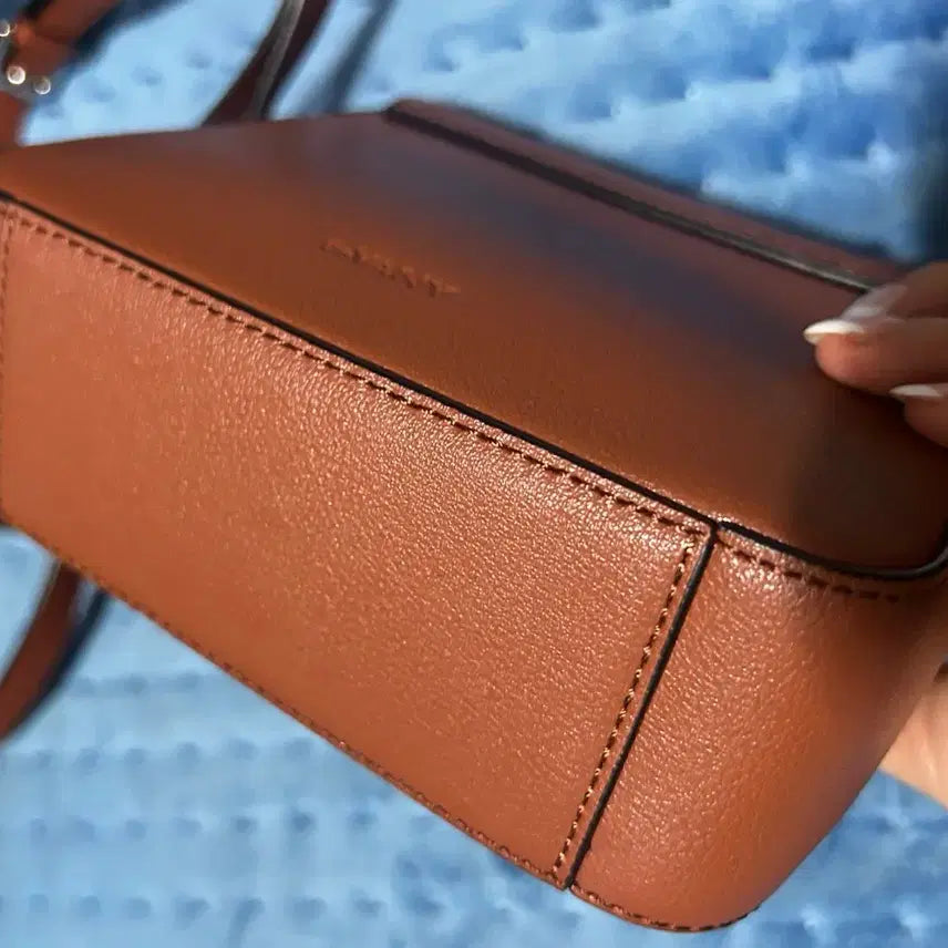 [BUNJANG] Oryany Brown Leather Crossbody Tote Bag / 오야니 브라운 크로스백 토드백 16.5x16.5cm