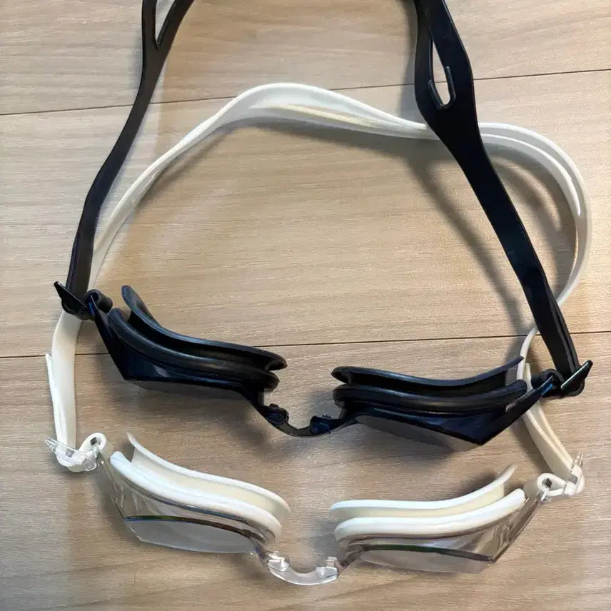 [BUNJANG] Arena Dolphin Goggles Bundle Set (Black, White) / 아레나 돌핀 물안경/수경 2개 일괄