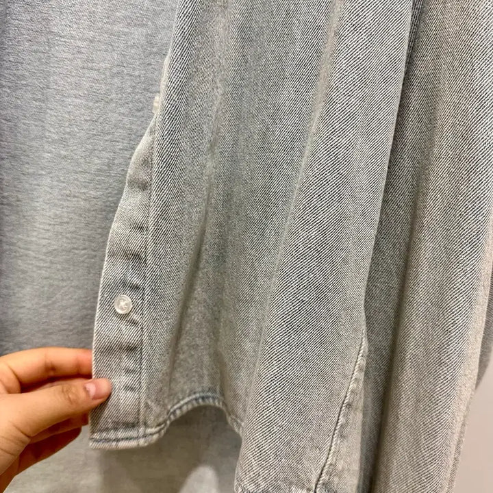 [BUNJANG] Sandro Pearl Denim Shirt Cardigan / Sandro 산드로 진주 데님 셔츠 가디건