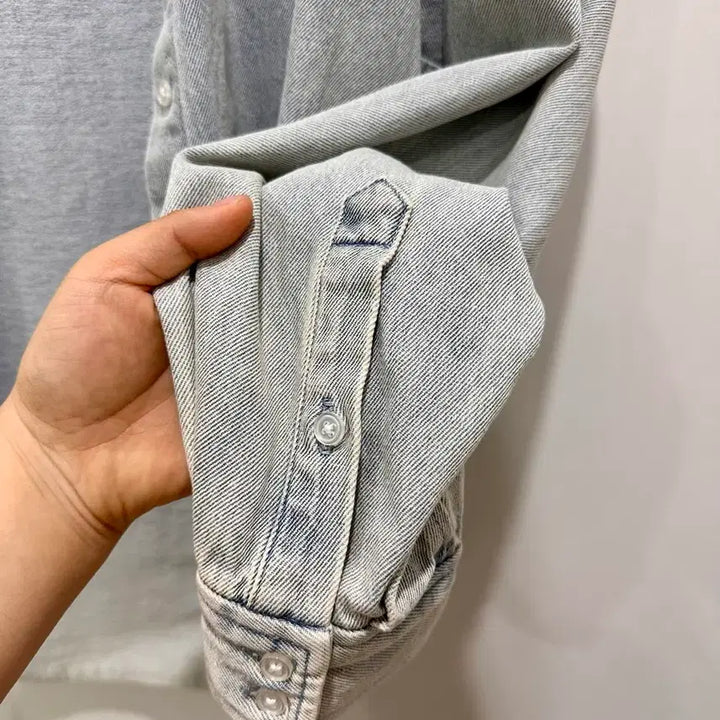 [BUNJANG] Sandro Pearl Denim Shirt Cardigan / Sandro 산드로 진주 데님 셔츠 가디건