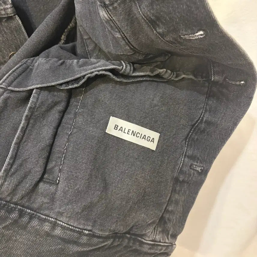 [SOLD OUT] 발렌시아가 스윙 데님 자켓 점퍼
