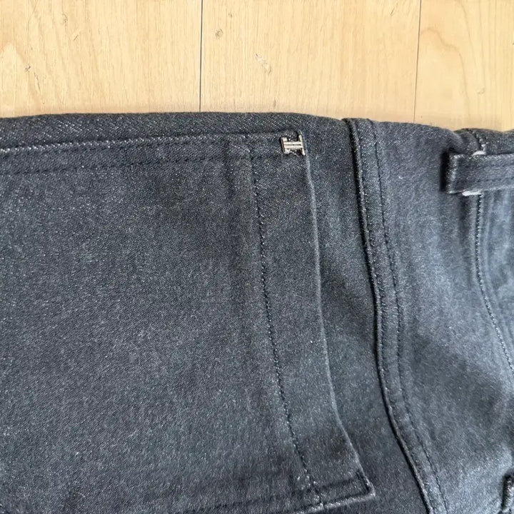 [BUNJANG] Time Black Roll-up Jeans / 타임.롤업.블랙진