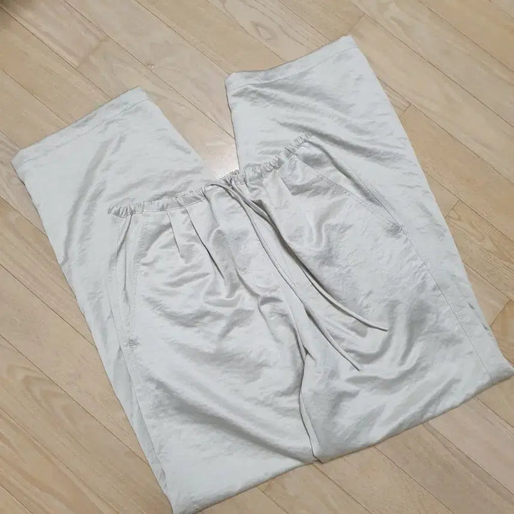 [BUNJANG] LOEKE Smooth Pants Champagne / 1회착용/로이크 팬츠 smooth pants champagne