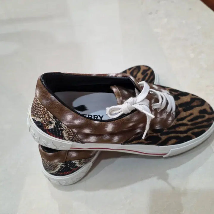 [BUNJANG] Burberry Leopard Sneakers Men&