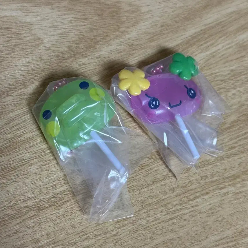 [SOLD OUT] (새상품) 다마고치 사탕 키링 가차- 플라워치