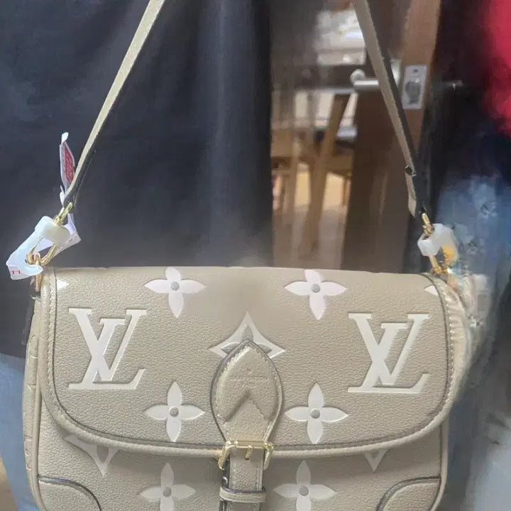 [BUNJANG] Leather Beige Shoulder Bag Crossbody / 가죽베이지 숄더백 크로스백