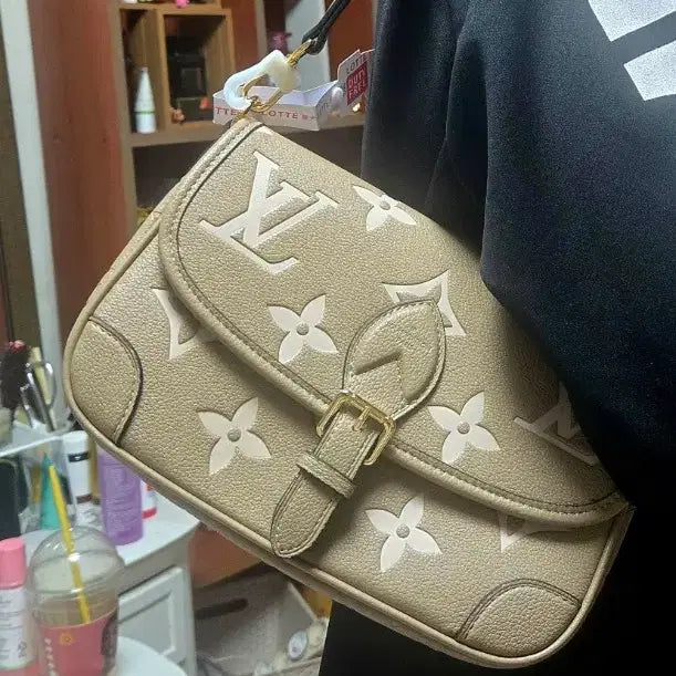 [BUNJANG] Leather Beige Shoulder Bag Crossbody / 가죽베이지 숄더백 크로스백