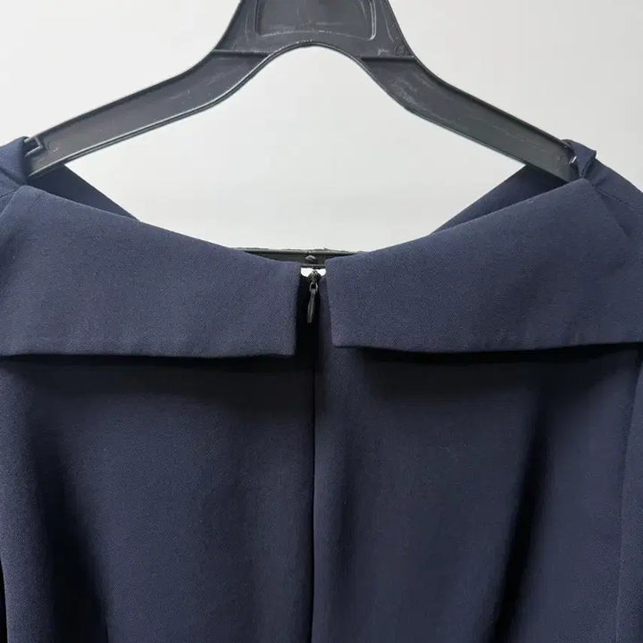 [SOLD OUT] 하케쉬 세일러 펄 원피스 (네이비)