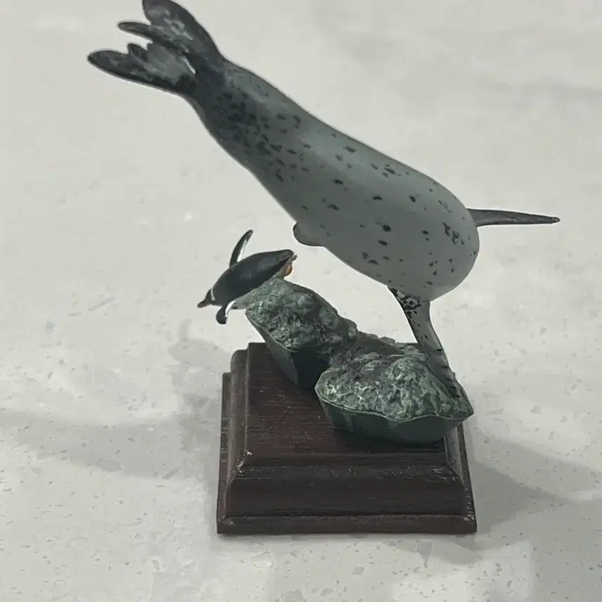 [BUNJANG] Kidam Club Nature Technical Color Antarctic Series Leopard Seal &amp; Gentoo Penguin Figure / 기담클럽 네이쳐테크니컬러 남극 시리즈 표범물개와 젠투펭귄