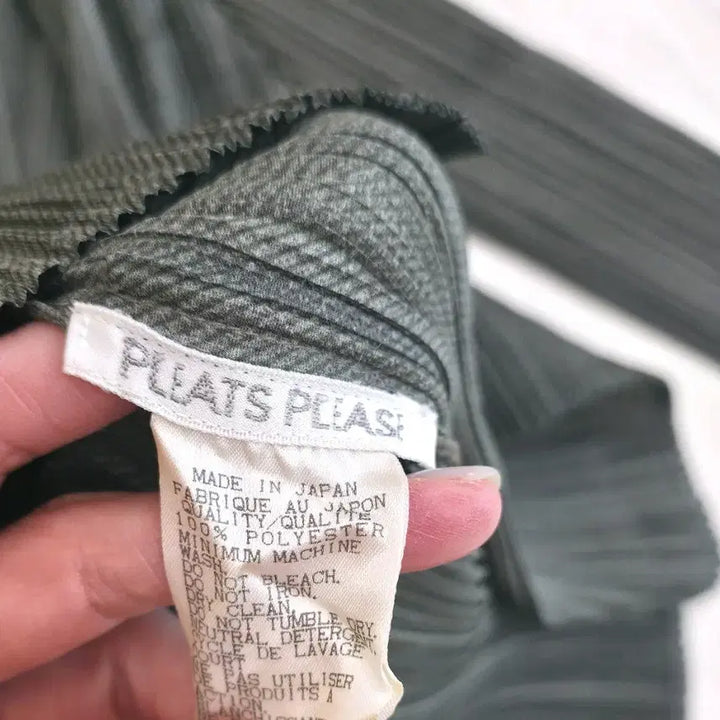 [BUNJANG] Pleats Please Long Cardigan / 플리츠플리즈 롱가디건