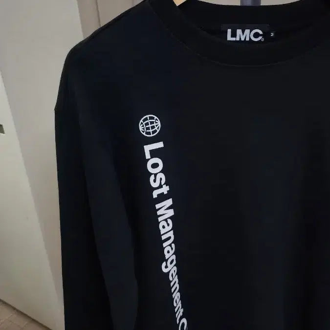 [BUNJANG] LMC Black Sweatshirt Unisex / LMC 블랙 맨투맨 공용