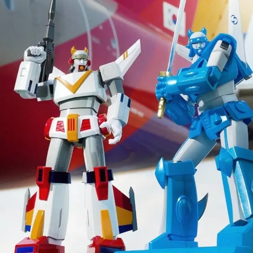 [BUNJANG] Korean Air &amp; Asiana Airlines Commemorative Taekwon V Figure / (미개봉) 대한항공 아시아나 통합기념 초합금 (KE+OZ) 태권브이