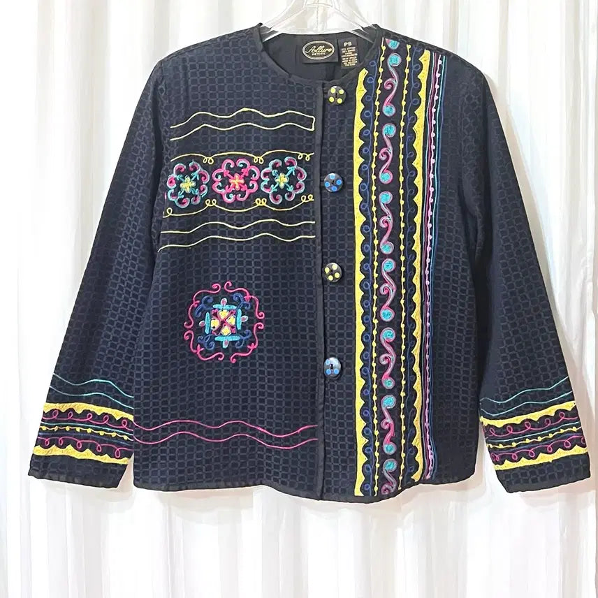 [BUNJANG] Soleir Petite Embroidered Black Jacket (55-66) / 솔레르 페티트 자수 포인트 블랙 자켓 55-66 상태좋음