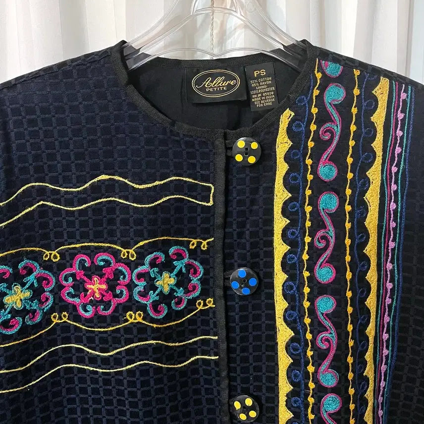 [BUNJANG] Soleir Petite Embroidered Black Jacket (55-66) / 솔레르 페티트 자수 포인트 블랙 자켓 55-66 상태좋음