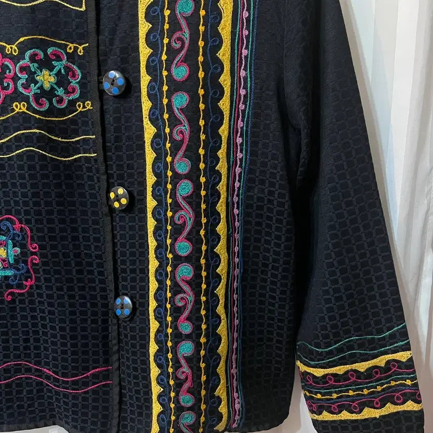 [BUNJANG] Soleir Petite Embroidered Black Jacket (55-66) / 솔레르 페티트 자수 포인트 블랙 자켓 55-66 상태좋음