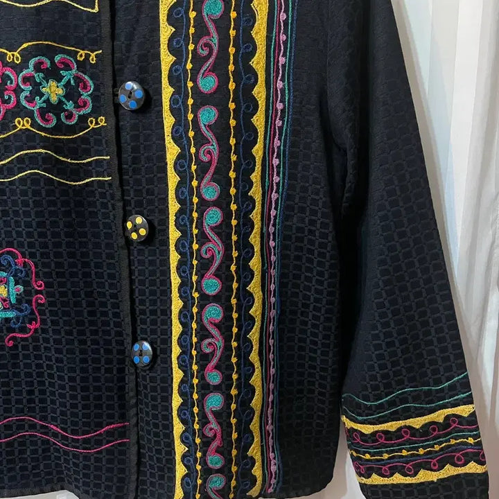 [BUNJANG] Soleir Petite Embroidered Black Jacket (55-66) / 솔레르 페티트 자수 포인트 블랙 자켓 55-66 상태좋음
