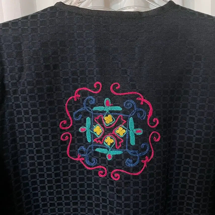 [BUNJANG] Soleir Petite Embroidered Black Jacket (55-66) / 솔레르 페티트 자수 포인트 블랙 자켓 55-66 상태좋음