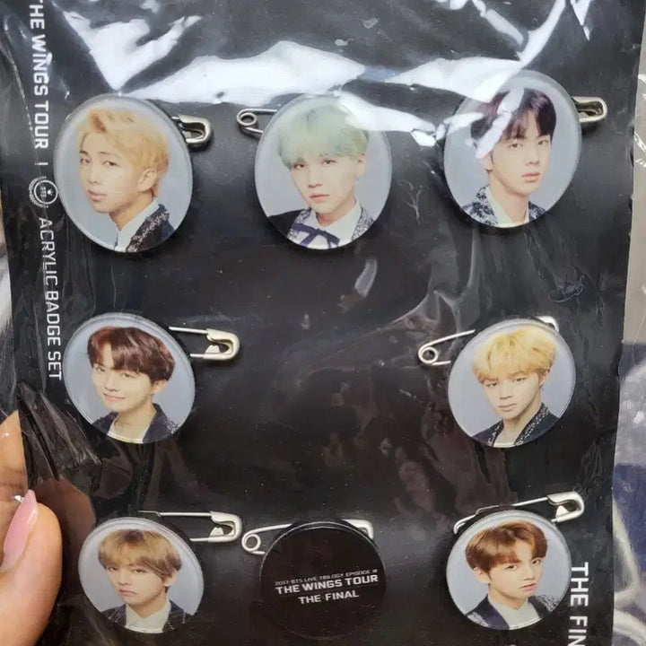[BUNJANG] BTS Wings Tour Acrylic Badge Set / 방탄 윙즈 투어 아크릴 뱃지 세트 ( bts 윙즈콘 윤기 석진 지민 v