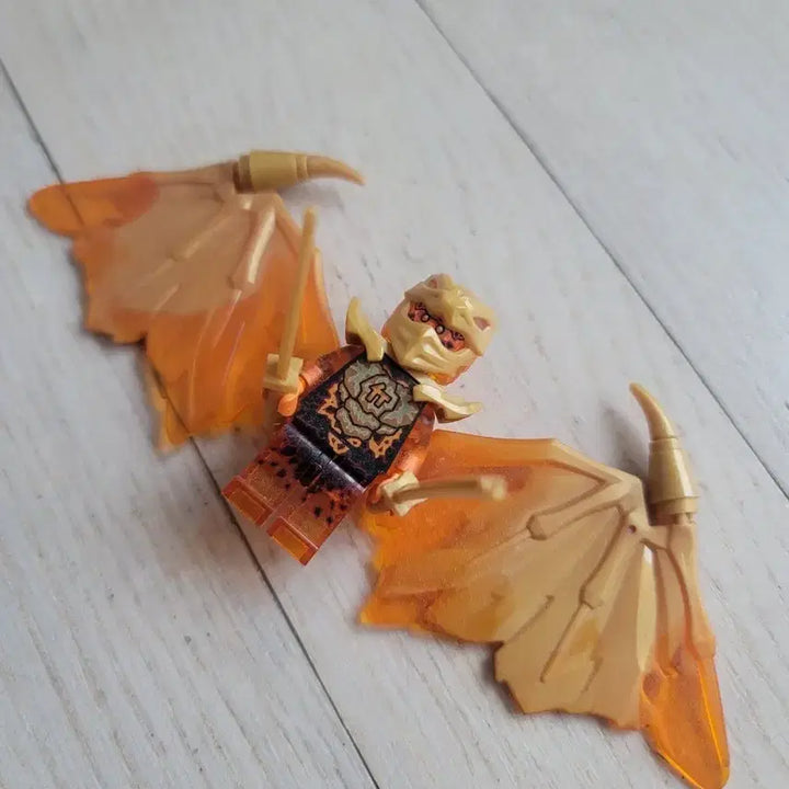 [BUNJANG] LEGO Ninjago Genuine Gold Dragon Cole Minifigure / 레고 정품 닌자고 골드 드래곤 콜 미니피규어