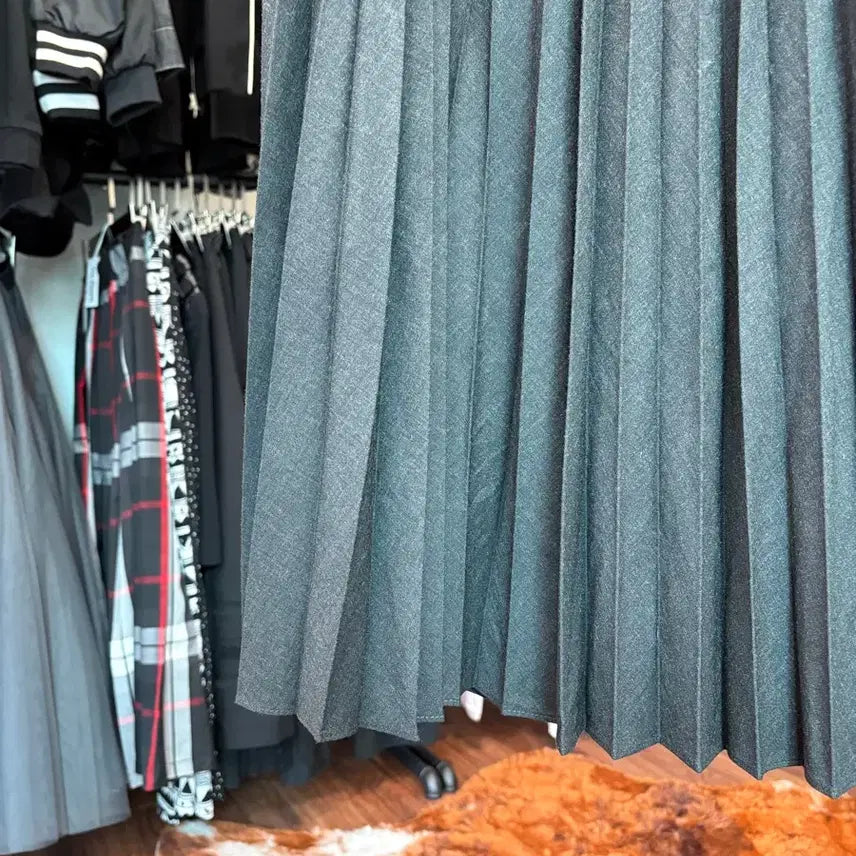[BUNJANG] Uniqlo Japan Pleats Midi Skirt / 유니클로 재팬 플리츠 미디 스커트
