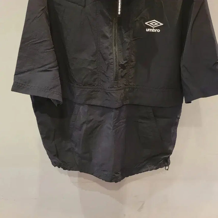 [BUNJANG] Umbro Anorak Half-Zip T-Shirt and Shorts Set / 여성)엄브로 아노락 반팔 반집업 세트(S 90)