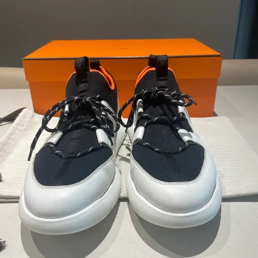 [BUNJANG] Hermès Dual Sneakers Black and White 41.5 / 에르메스 듀얼스니커즈 검흰 41.5