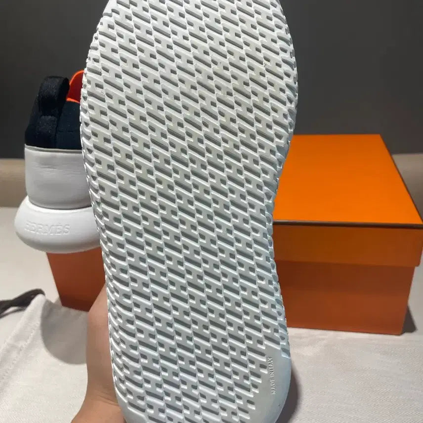 [BUNJANG] Hermès Dual Sneakers Black and White 41.5 / 에르메스 듀얼스니커즈 검흰 41.5