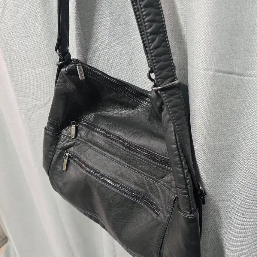 [SOLD OUT] 몽크로스  빅백 숄더백
