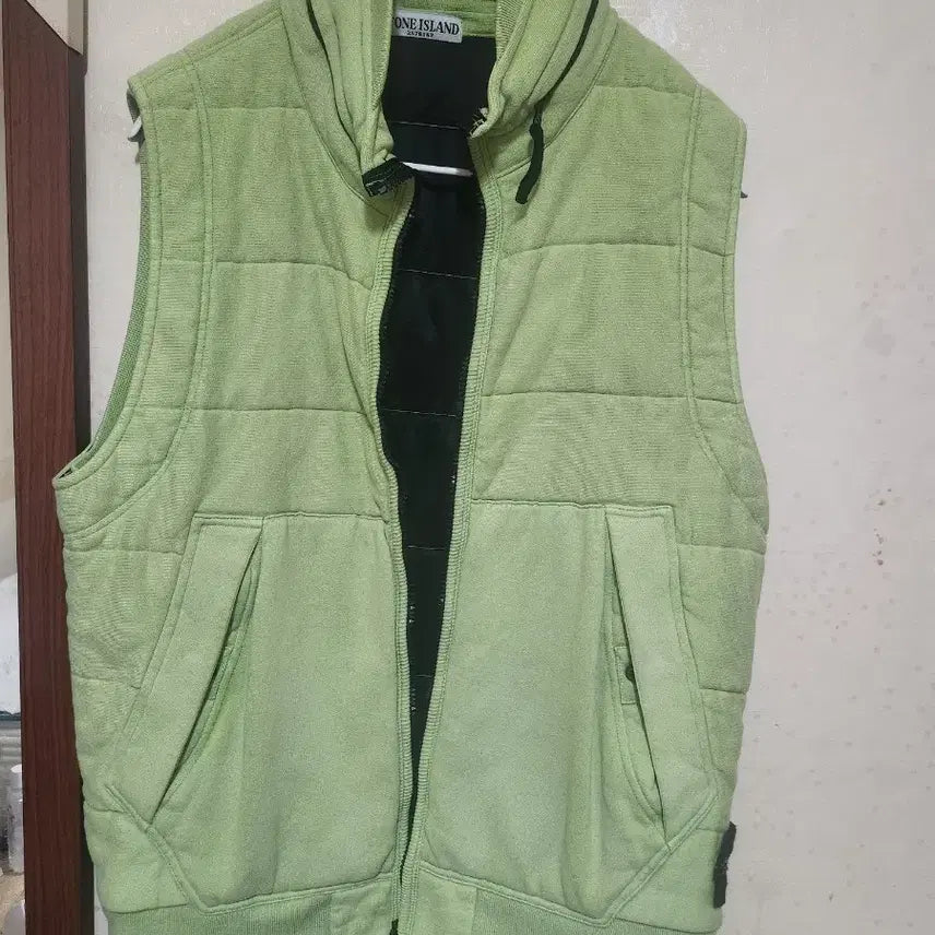 [BUNJANG] Stone Island Vest / 스톤아일랜드 와펜 베스트 조끼