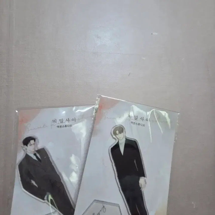 [SOLD OUT] 일괄bl 카카오웹툰 비밀사이 김수현 신재민 아크릴 아스 미개봉 2종 세트