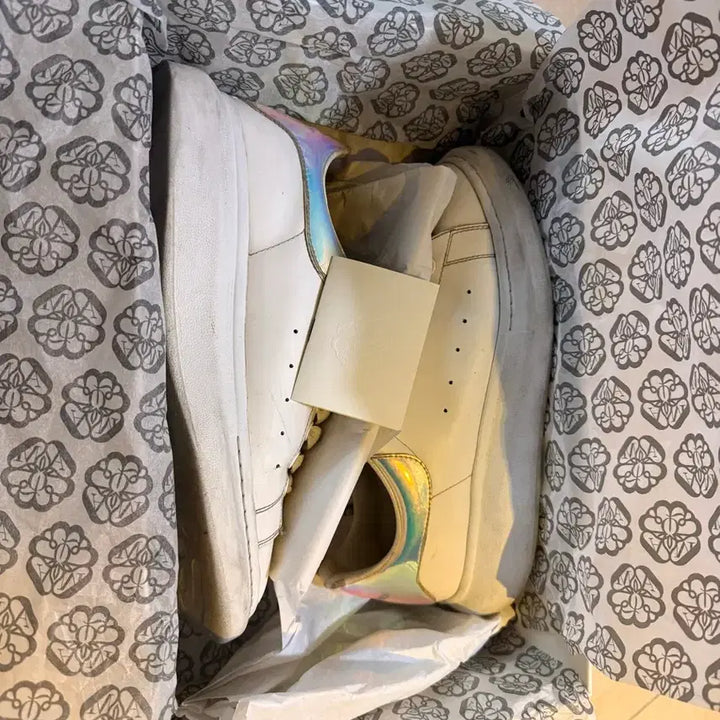 [BUNJANG] Alexander McQueen Hologram Sneakers Size 41 (270mm) / 알렉산더 맥퀸 홀로그램 41사이즈 270