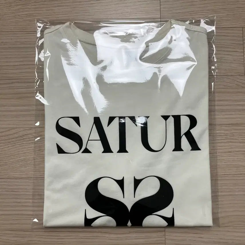 [BUNJANG] [Satur] 세터 빅 로고 반팔 티셔츠 / [Satur] 세터 빅 로고 반팔 티셔츠