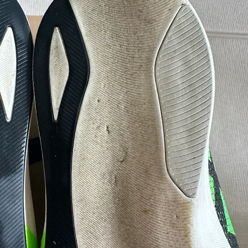 [BUNJANG] Asics Metaspeed Edge Tokyo Running Shoes / 아식스 메타스피드 엣지 도쿄 255 그린