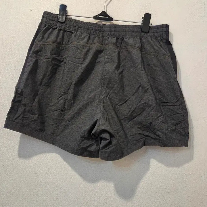 [BUNJANG] Nepa Functional Shorts Grey Unisex / 네파 기능성 반바지 그레이. 공용