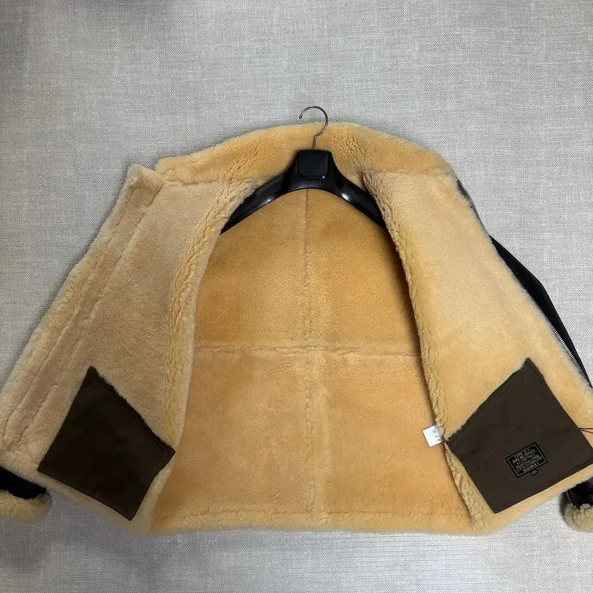 [BUNJANG] VELUOKLDLY D1 Faux Shearling Jacket / VELUOKLDLY D1 무스탕 2xl사이즈(105)