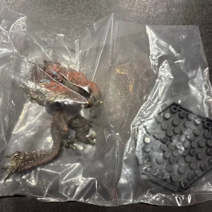 [SOLD OUT] 몬스터헌터 아자라칸 피규어